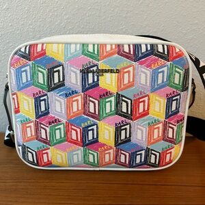 Paris Multicolor Art Deco Geometric Cube Print Camera Crossbody Bag